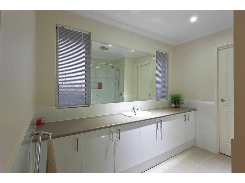 69 Jersey Road, Oakford WA 6121