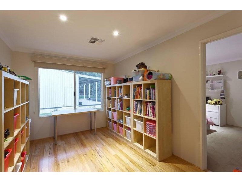 69 Jersey Road, Oakford WA 6121