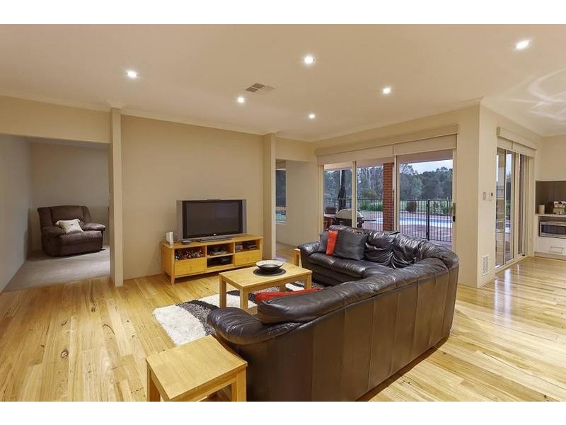 69 Jersey Road, Oakford WA 6121