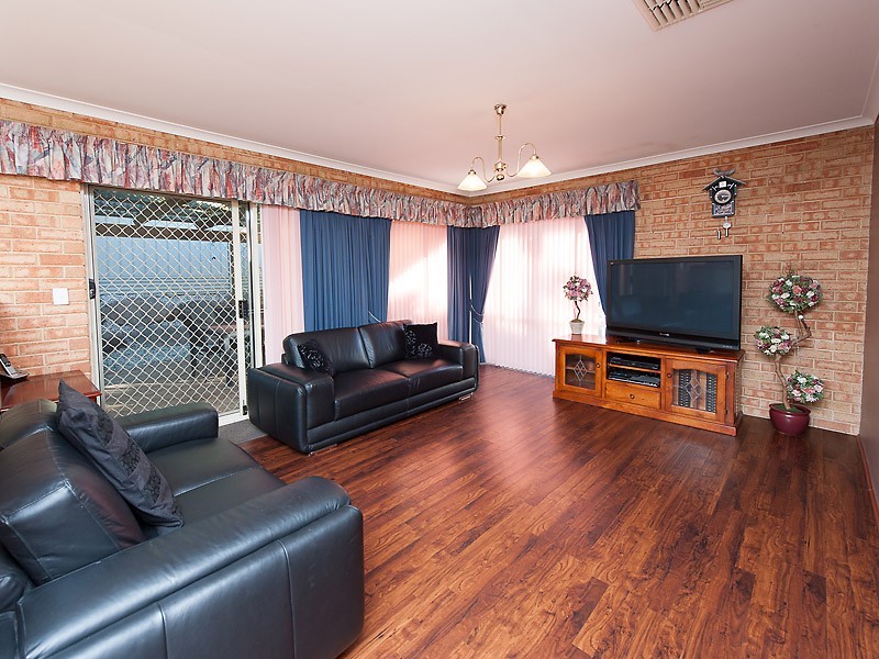 7 Chartwell Place, Leeming WA 6149