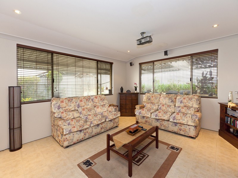 85 East Churchill Avenue, Beeliar WA 6164