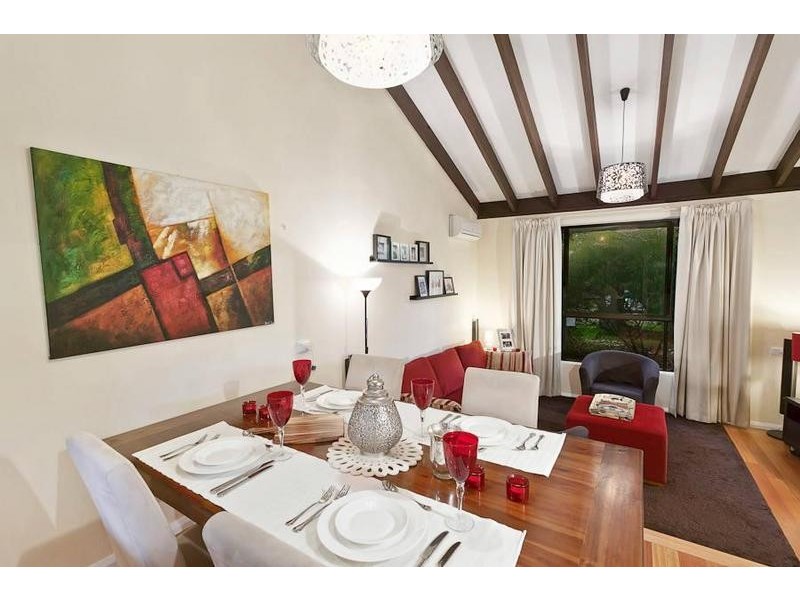 11 Blackthorne Crescent, South Lake WA 6164