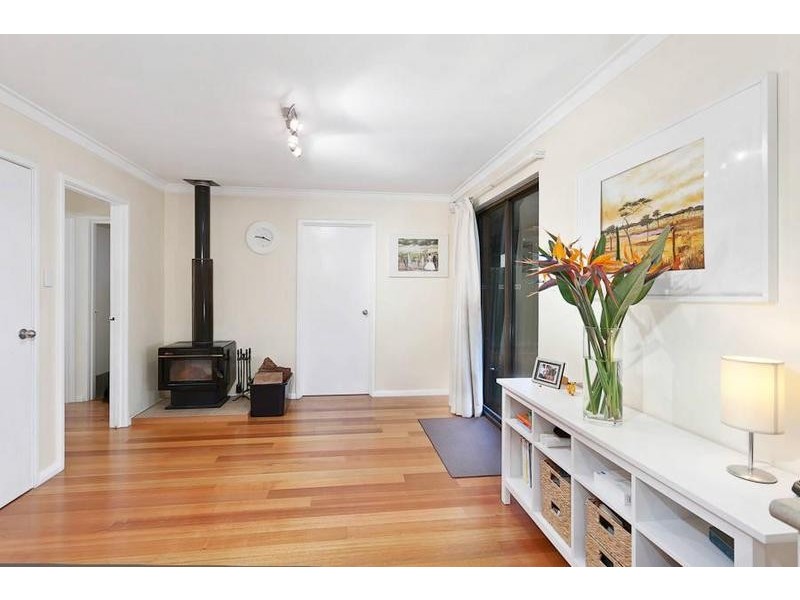 11 Blackthorne Crescent, South Lake WA 6164