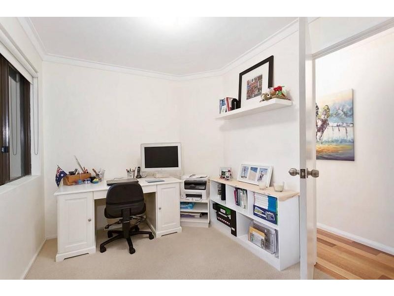 11 Blackthorne Crescent, South Lake WA 6164