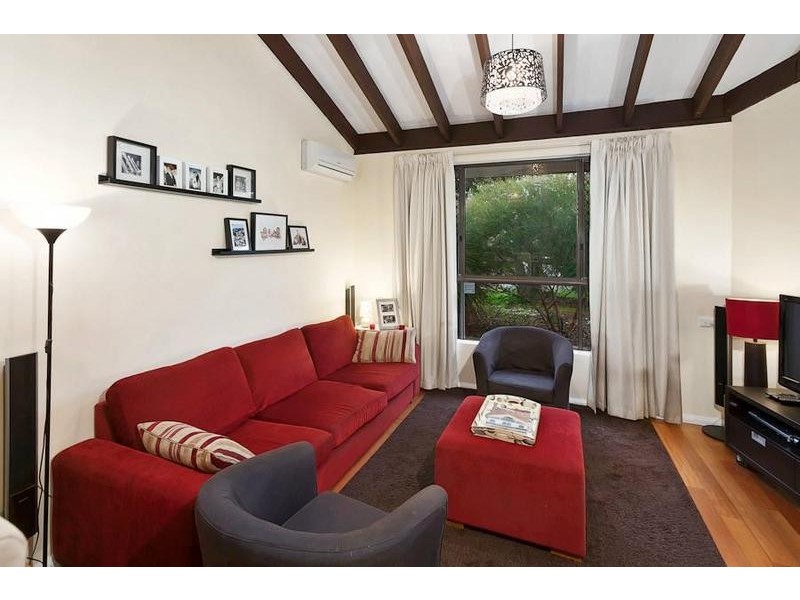 11 Blackthorne Crescent, South Lake WA 6164