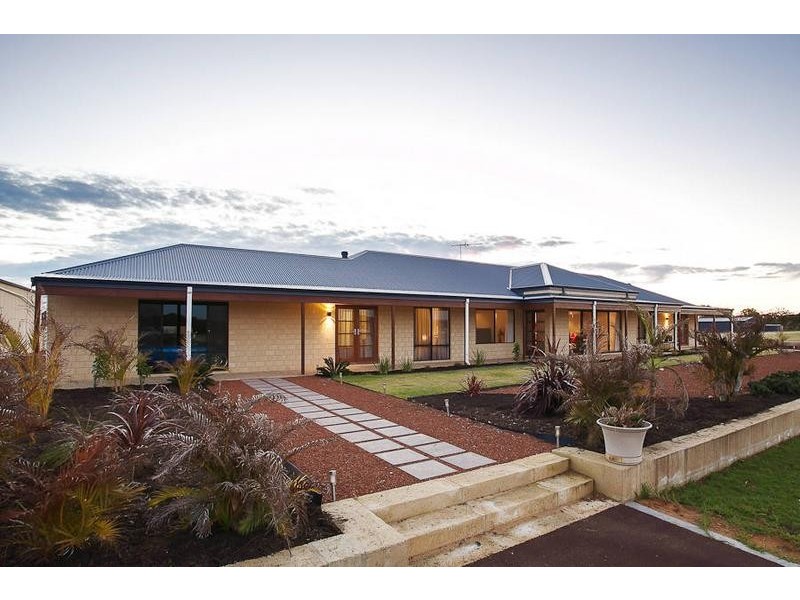 75 Honeymyrtle Loop, Forrestdale WA 6112