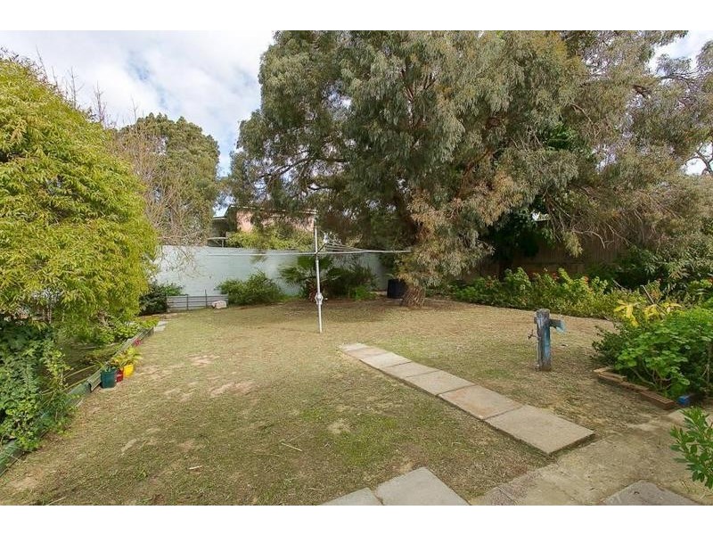 57 Waverley Road, Coolbellup WA 6163