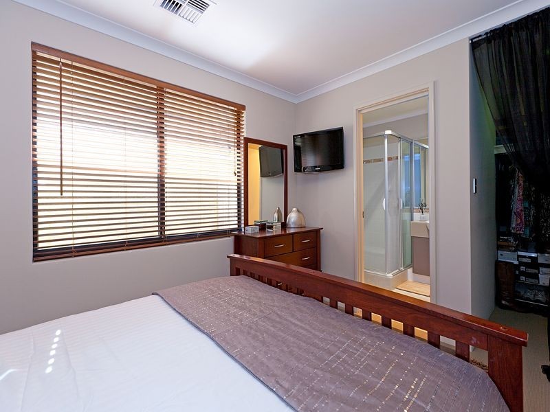 4B Spruce Terrace, Aubin Grove WA 6164