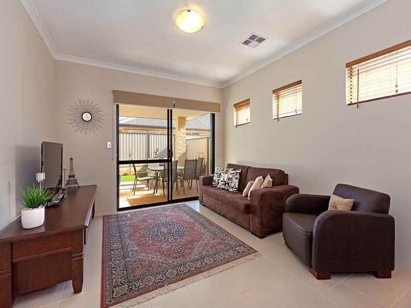 4B Spruce Terrace, Aubin Grove WA 6164