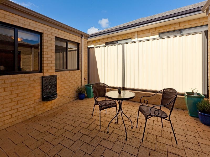 4B Spruce Terrace, Aubin Grove WA 6164