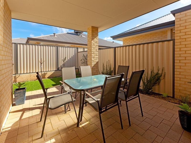 4B Spruce Terrace, Aubin Grove WA 6164