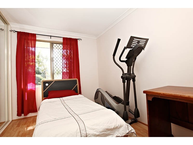 48 Derwent Crescent, Success WA 6164