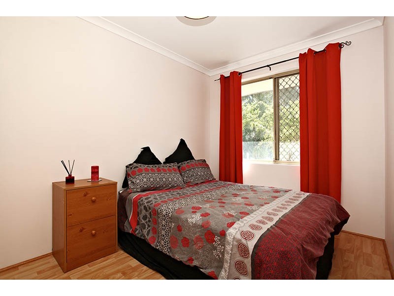 48 Derwent Crescent, Success WA 6164