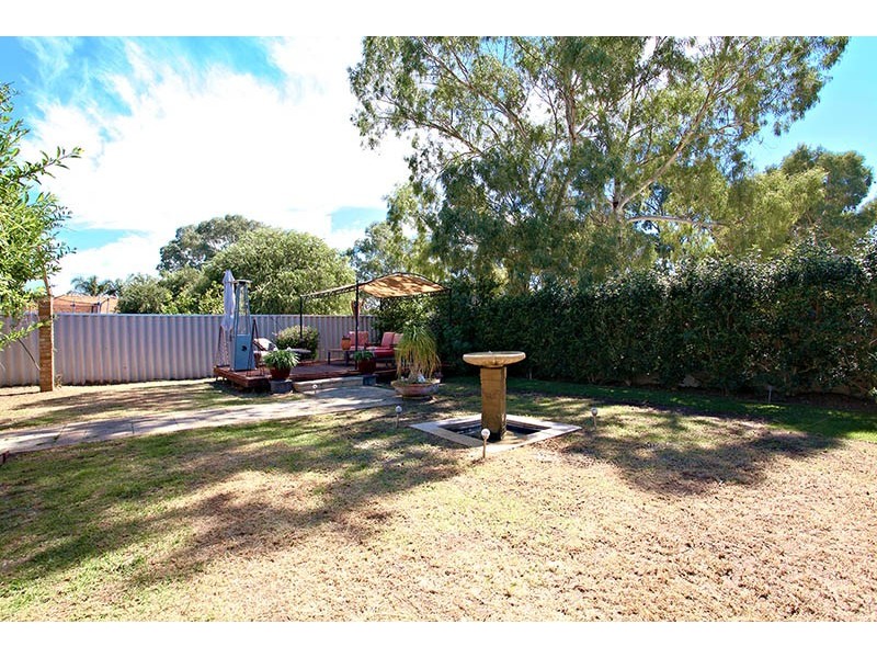 48 Derwent Crescent, Success WA 6164