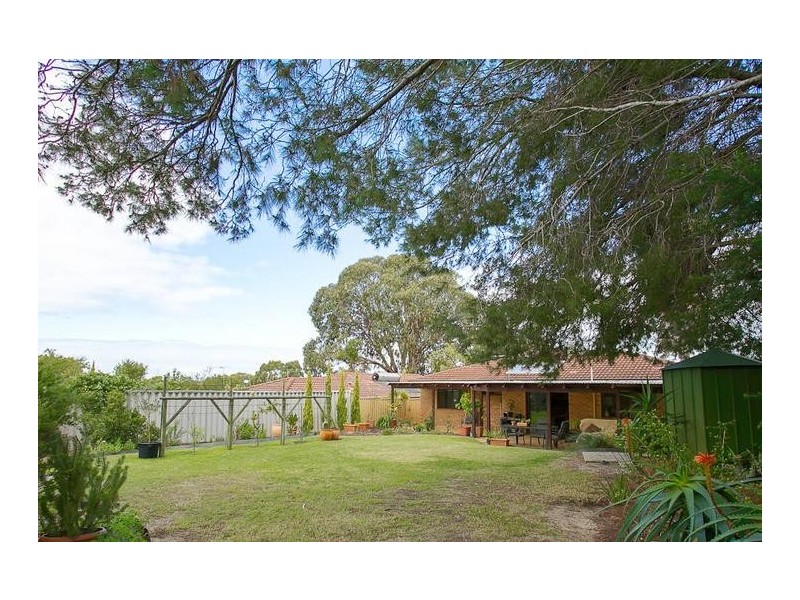 6 Tarndale Way, South Lake WA 6164