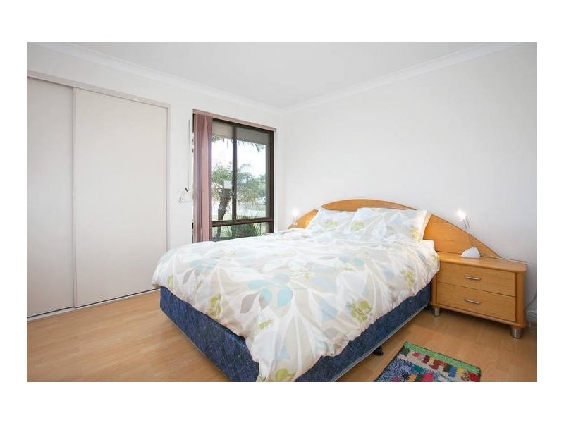 6 Tarndale Way, South Lake WA 6164