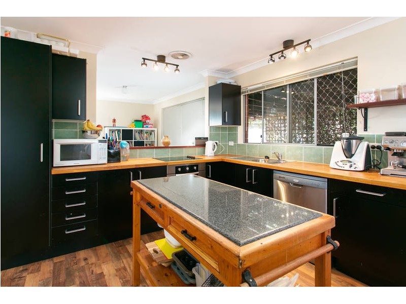 10 Tuart Place, Yangebup WA 6164