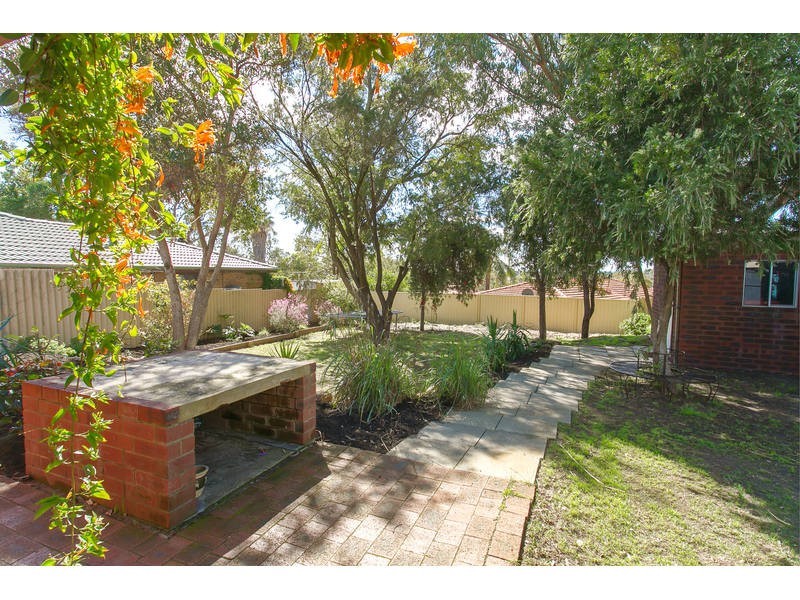 10 Tuart Place, Yangebup WA 6164