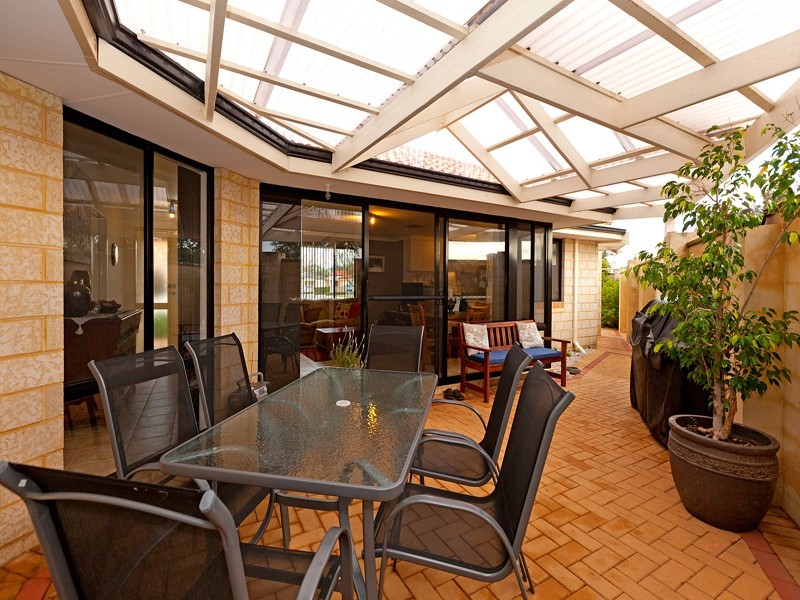 5B Waxberry Gardens, Canning Vale WA 6155