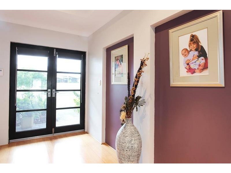 67 Plumwood Ave, Hammond Park WA 6164