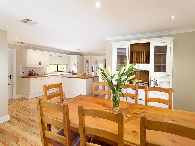 9 Begonia Close, Yangebup WA 6164