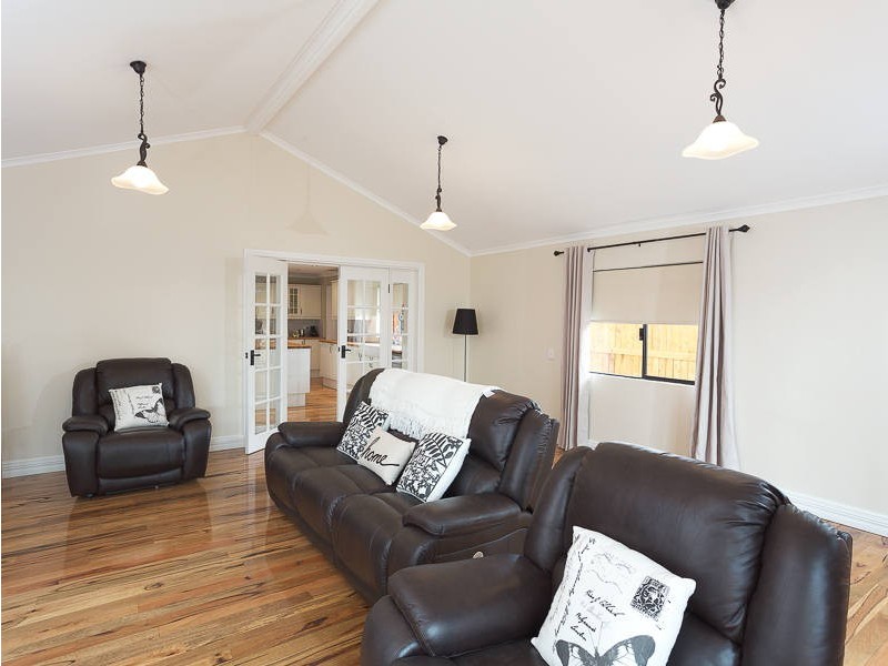 9 Begonia Close, Yangebup WA 6164