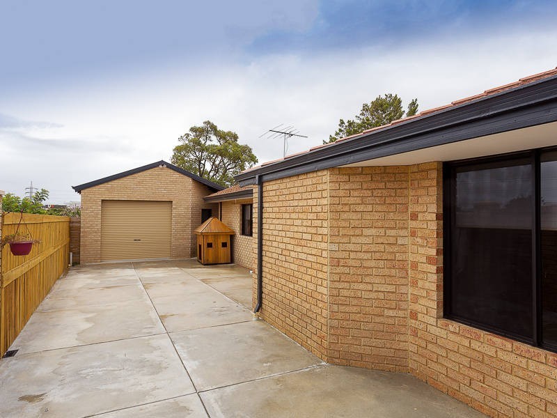 9 Begonia Close, Yangebup WA 6164
