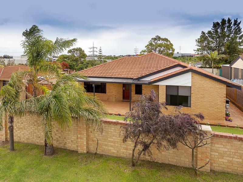 9 Begonia Close, Yangebup WA 6164