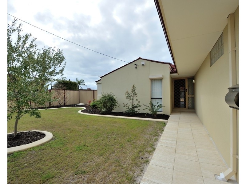 18 Hennessy Way, Rockingham WA 6168