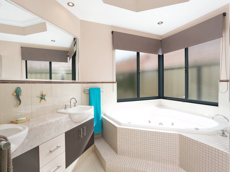 15 Skipper Crescent, Success WA 6164