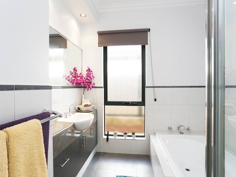 15 Skipper Crescent, Success WA 6164