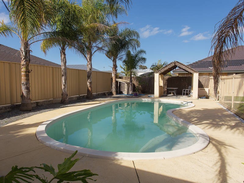 5 Papillon Road, Success WA 6164