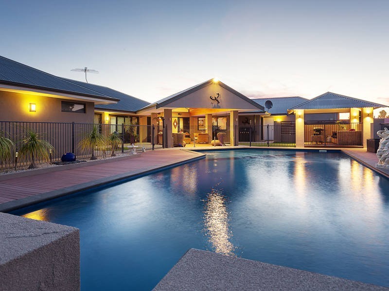 4 Algeri Link, Oakford WA 6121