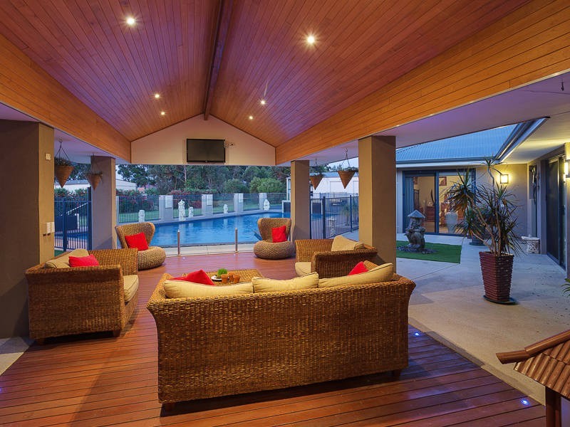 4 Algeri Link, Oakford WA 6121