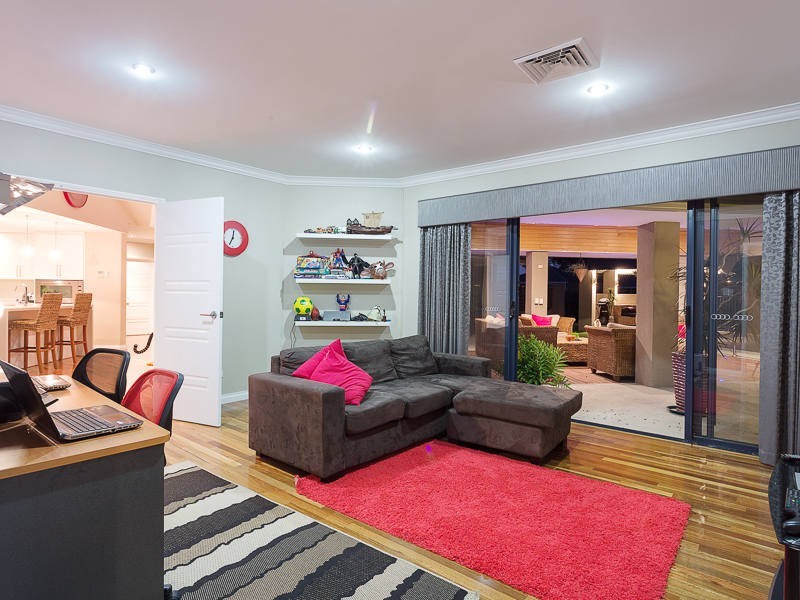 4 Algeri Link, Oakford WA 6121