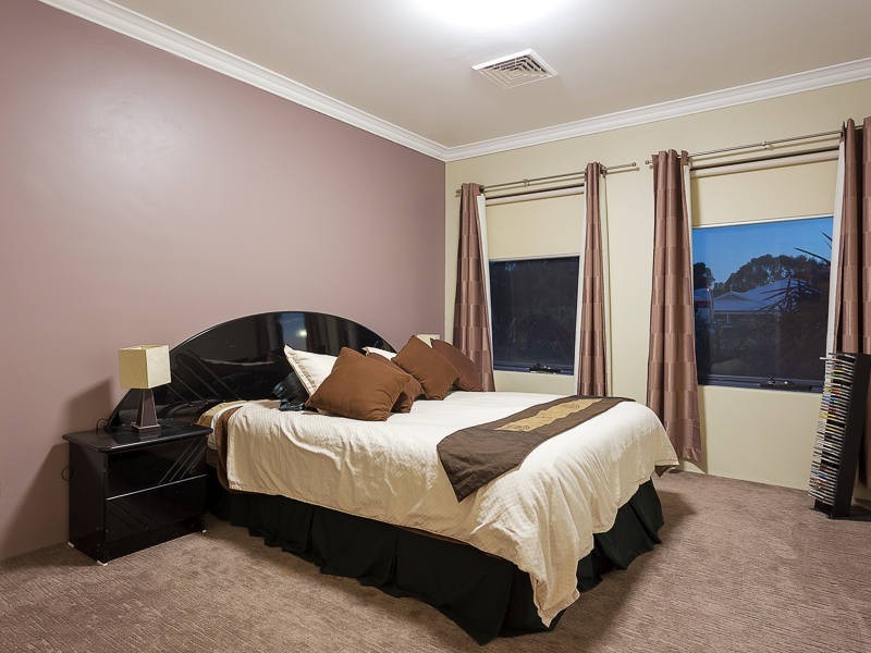 4 Algeri Link, Oakford WA 6121