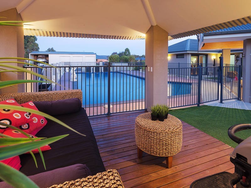 4 Algeri Link, Oakford WA 6121