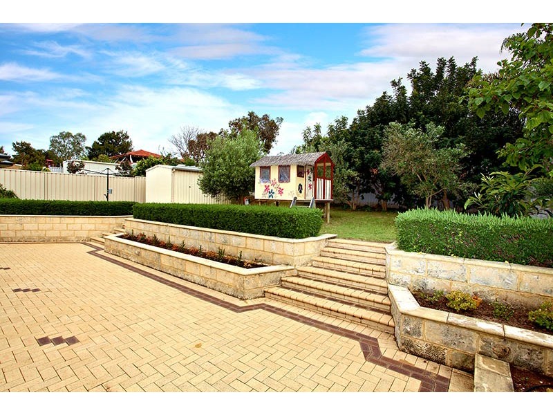 34 Hopkins Way, Spearwood WA 6163