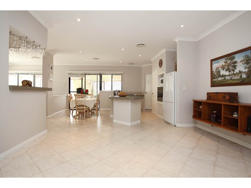 34 Hopkins Way, Spearwood WA 6163