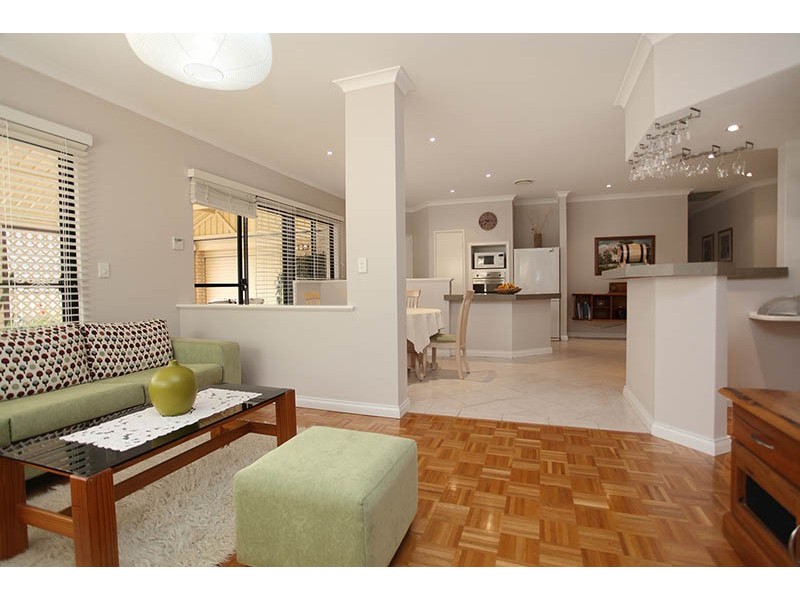 34 Hopkins Way, Spearwood WA 6163