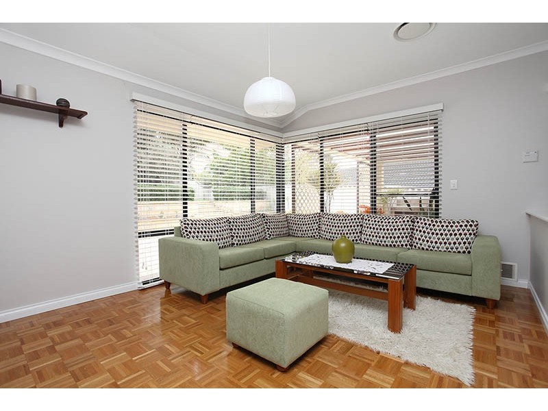 34 Hopkins Way, Spearwood WA 6163