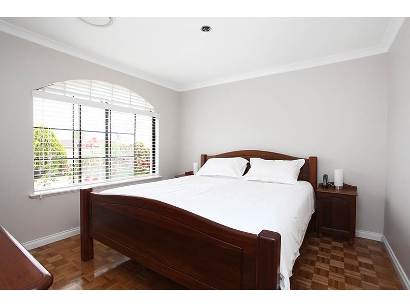 34 Hopkins Way, Spearwood WA 6163