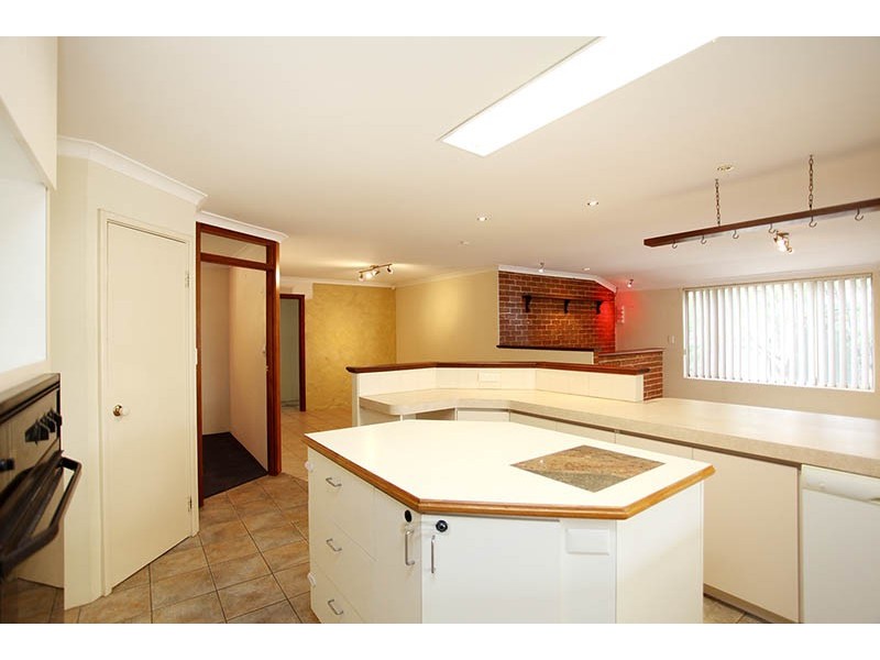 12 Touchell Retreat, Atwell WA 6164