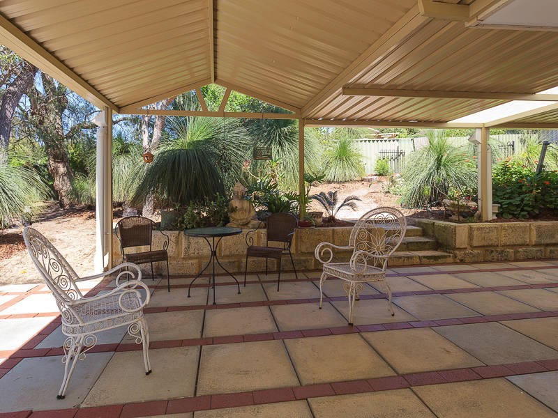 12 Whitmore Place, Coolbellup WA 6163