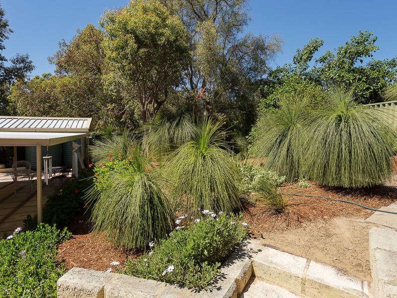 12 Whitmore Place, Coolbellup WA 6163