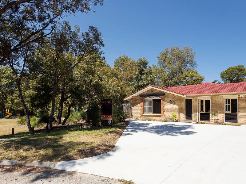 12 Whitmore Place, Coolbellup WA 6163