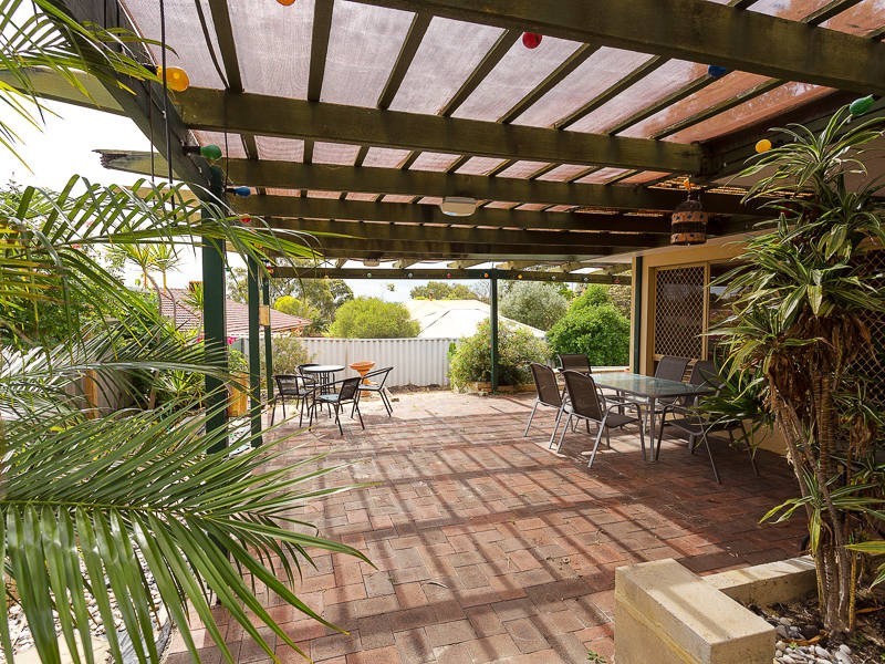 17 Masefield Avenue, North Lake WA 6163