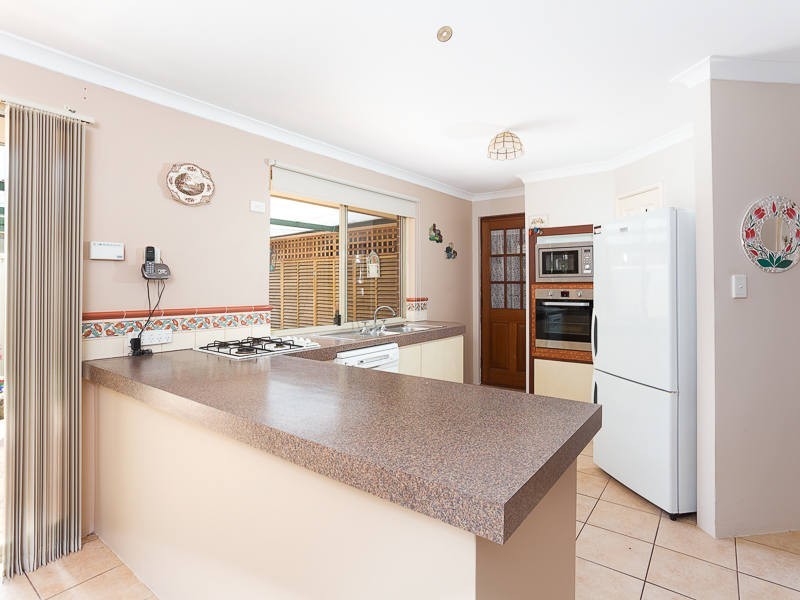 2 Croll Court, Beeliar WA 6164