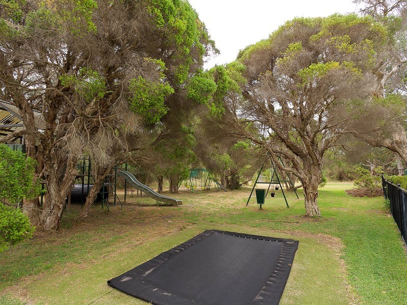 29 Brooks Place, Wandi WA 6167