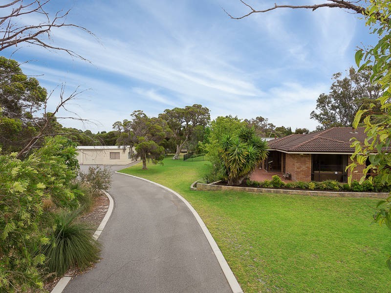 29 Brooks Place, Wandi WA 6167